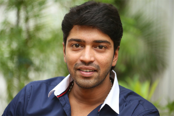 allari naresh,2020,allari naresh turns director,may month,comedian  అల్లరి నరేష్ నిర్ణయం పై విమర్శలు..! 